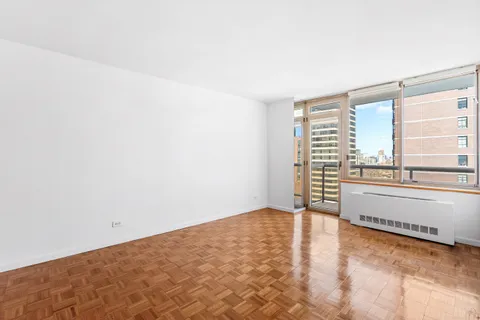 $4,500 | 200 East 89th Street, Unit 18D | Upper East Side