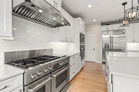 $2,650,000 | 17 Walnut Hill Lane, Cohasset, MA 02025