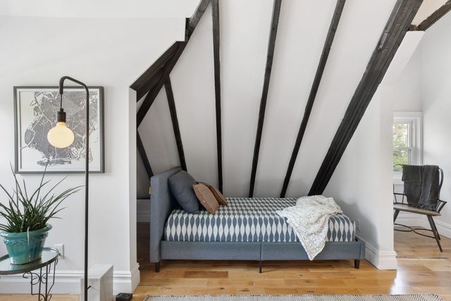 $2,795,000 | 542 East 24th Street | South Midwood