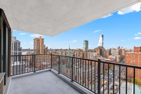 $1,540,000 | 175 West 95th Street, Unit 19F | Upper West Side