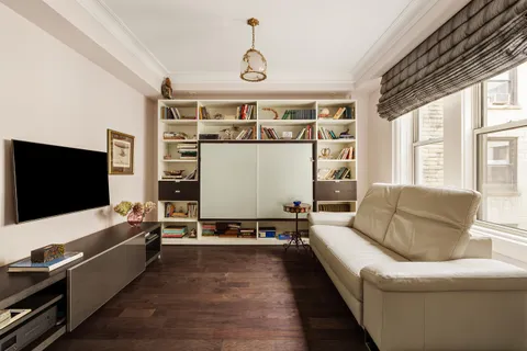 $1,655,000 | 251 West 98th Street, Unit 7B | Upper West Side