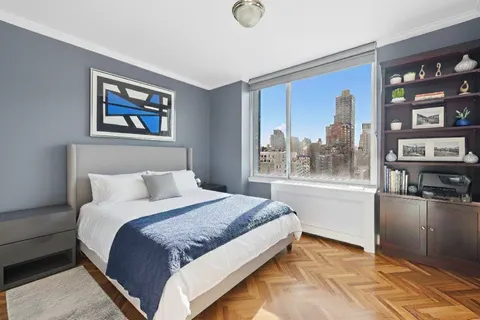 $1,925,000 | 360 East 88th Street, Unit 18D | Upper East Side