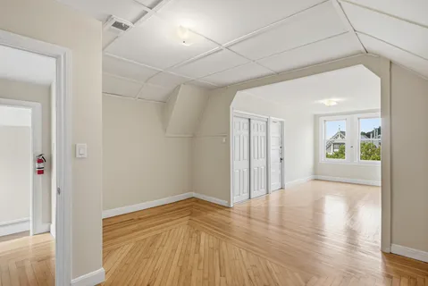 $13,500 | 747-749 Clayton Street, Unit 747, San Francisco, CA 94117