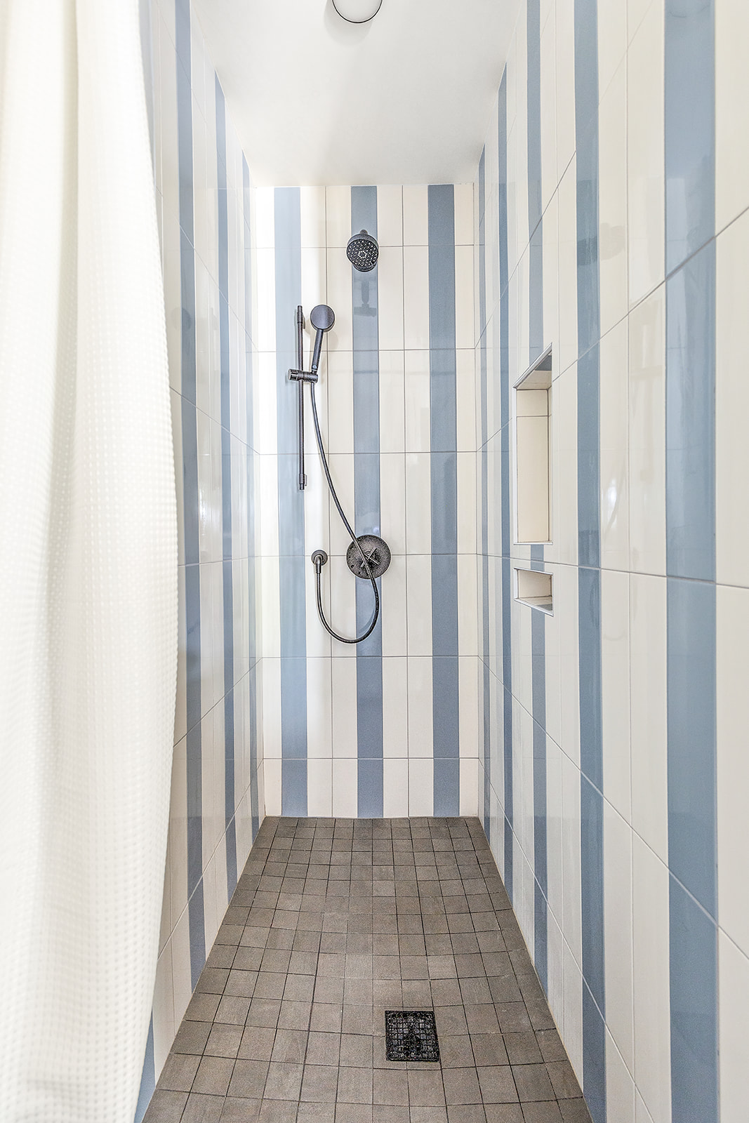 155 14th Street, Unit B Brooklyn, NY 11215 - Photo 4 of 6 a view of entryway with a white walls