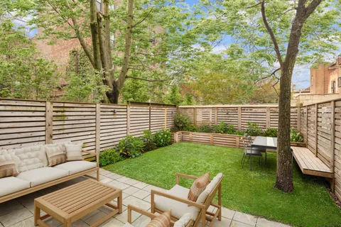 $16,000 | 152 Underhill Avenue | Prospect Heights