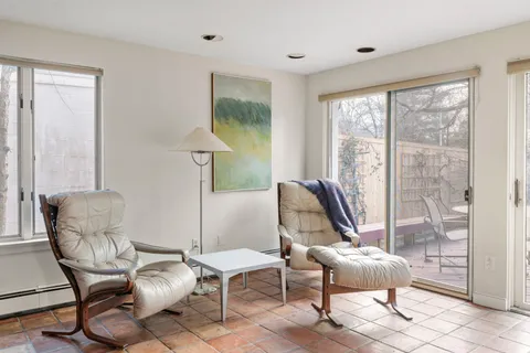 a view of a livingroom with furniture