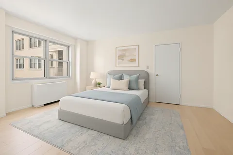 $1,995,000 | 20 East 9th Street, Unit 7V | Greenwich Village