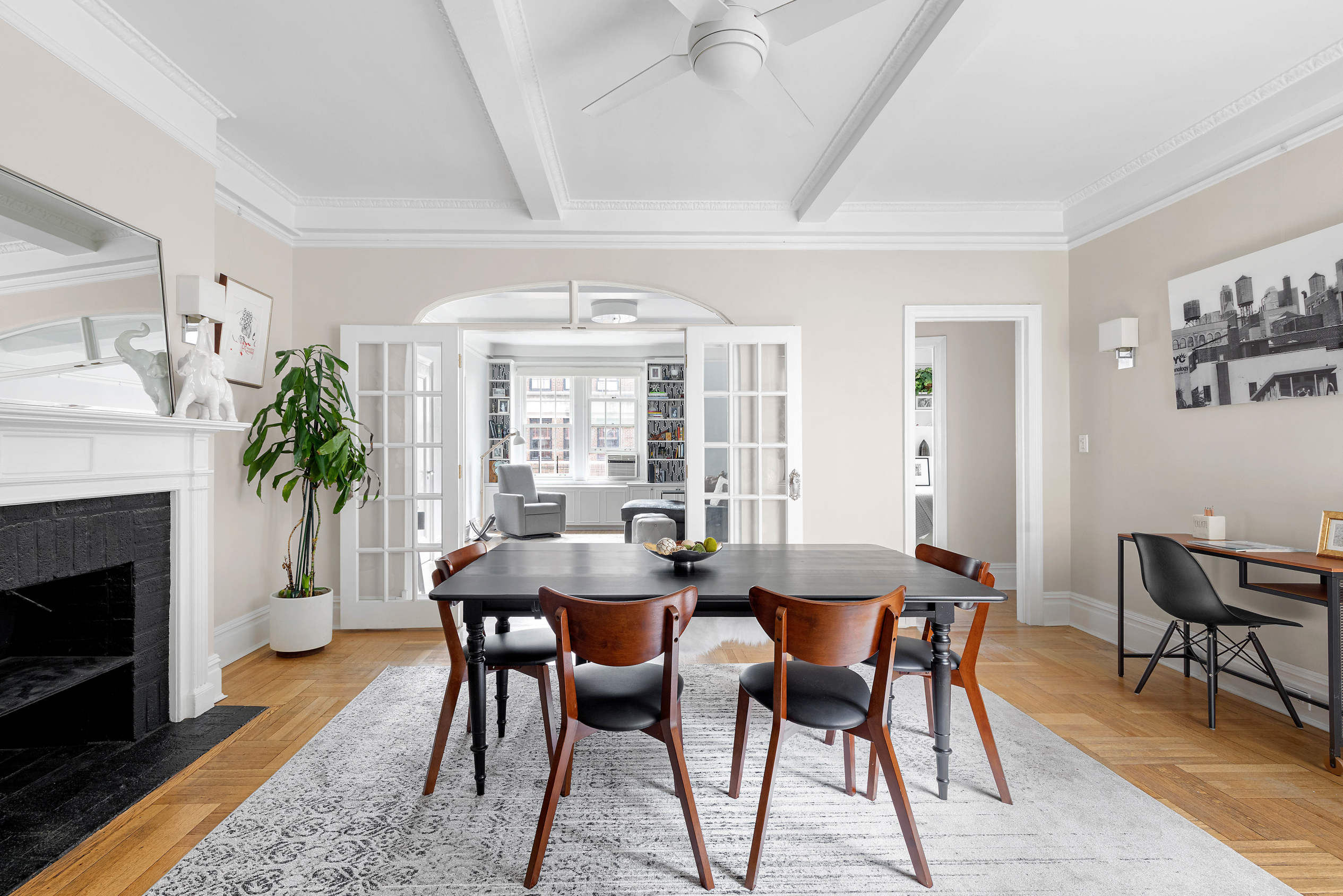 111 East 75th Street, Unit 8A Manhattan, NY 10021 - Photo 2 of 13