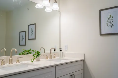 $429,000 | 13 Suffolk Road, Unit 8, Concord, NH 03303