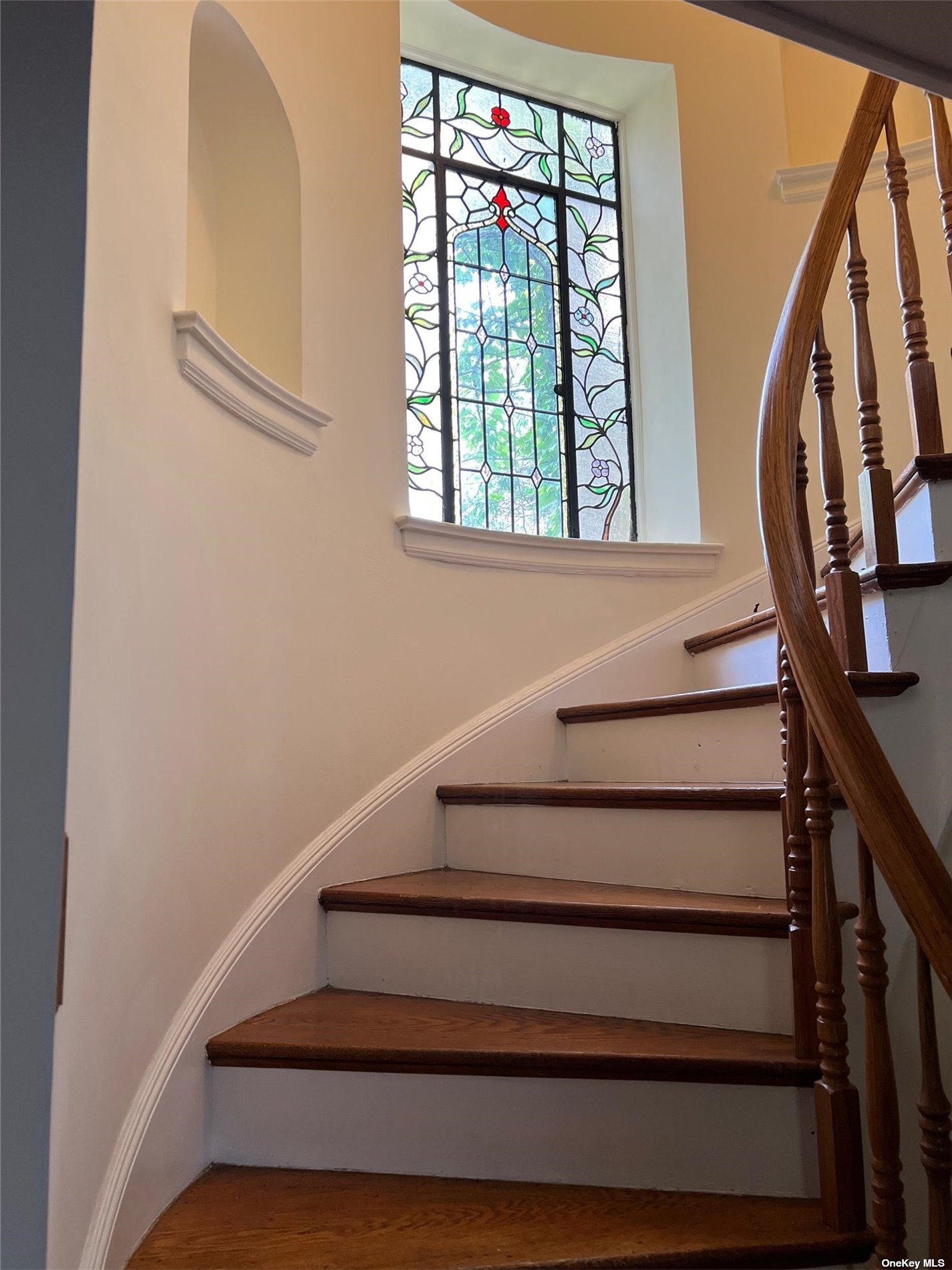 85-23 Edgerton Boulevard Queens, NY 11432 - Photo 14 of 36 a view of entryway