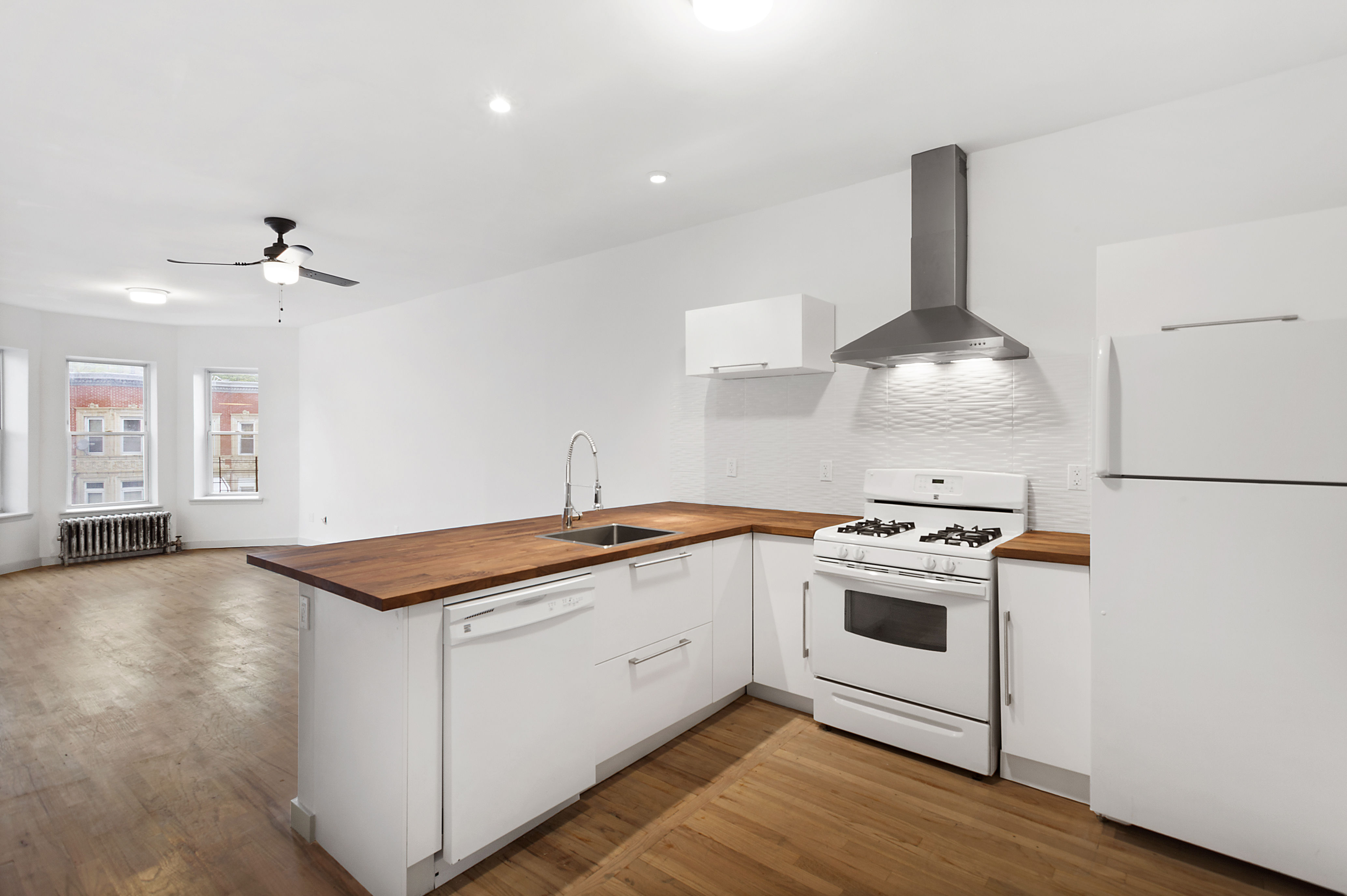 252 Lefferts Avenue, Unit 2 Brooklyn, NY 11225 - Photo 2 of 6