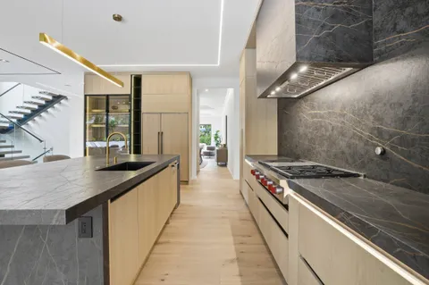 $5,695,888 | 6519 Brawner Street, McLean, VA 22101