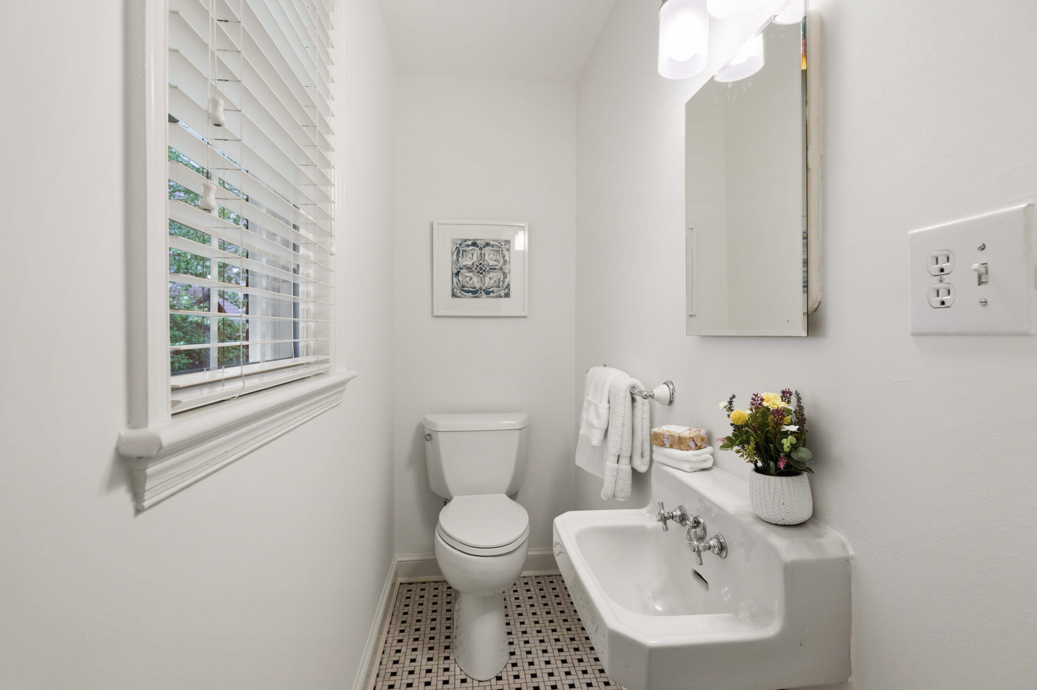 5811 Walton Road Bethesda, MD 20817 - Photo 19 of 54 Gallery Image 19