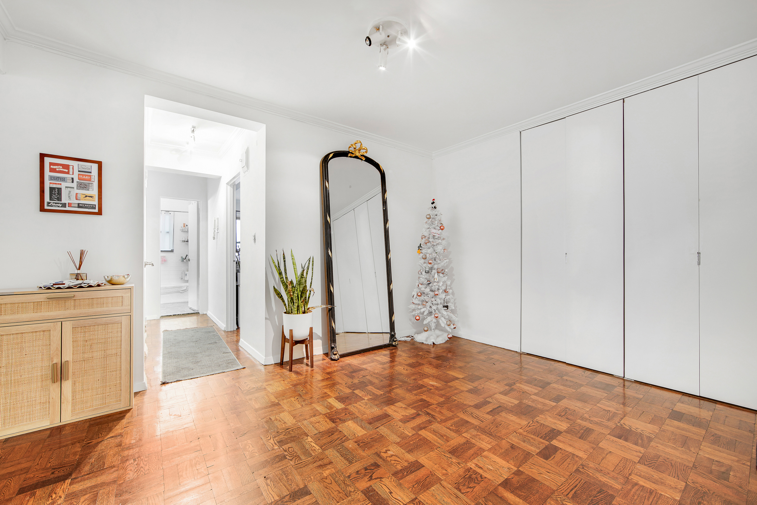 301 East 48th Street, Unit 5D Manhattan, NY 10017 - Photo 3 of 15