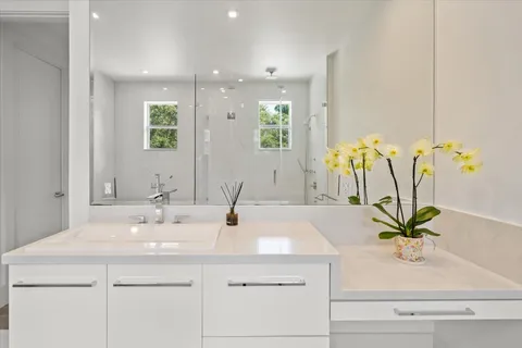 $4,200,000 | 5700 Southwest 86th Street, Miami, FL 33143