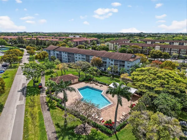 $255,000 | 12701 Southwest 14th Street, Unit 108J, Pembroke Pines, FL 33027