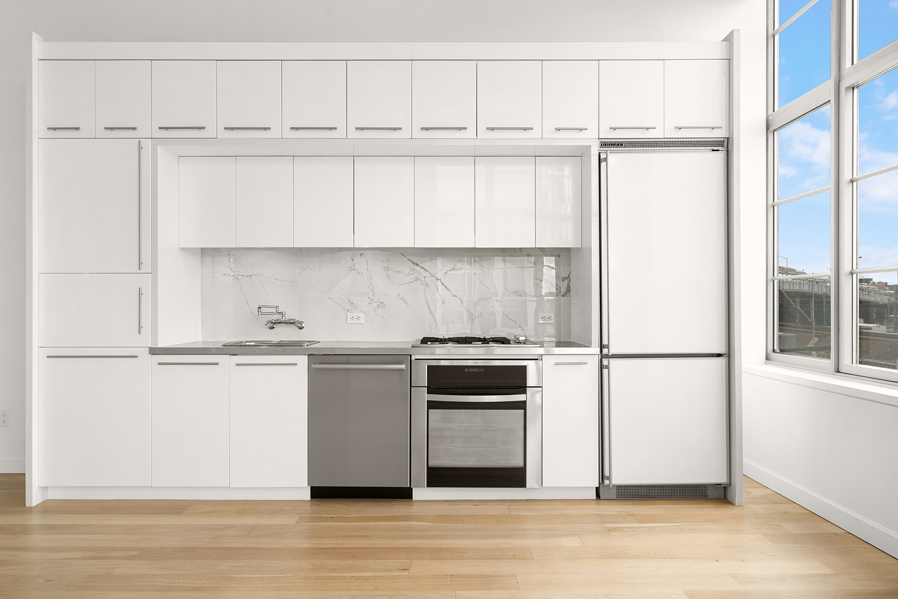 27-28 Thomson Avenue, Unit 224 Queens, NY 11101 - Photo 10 of 18