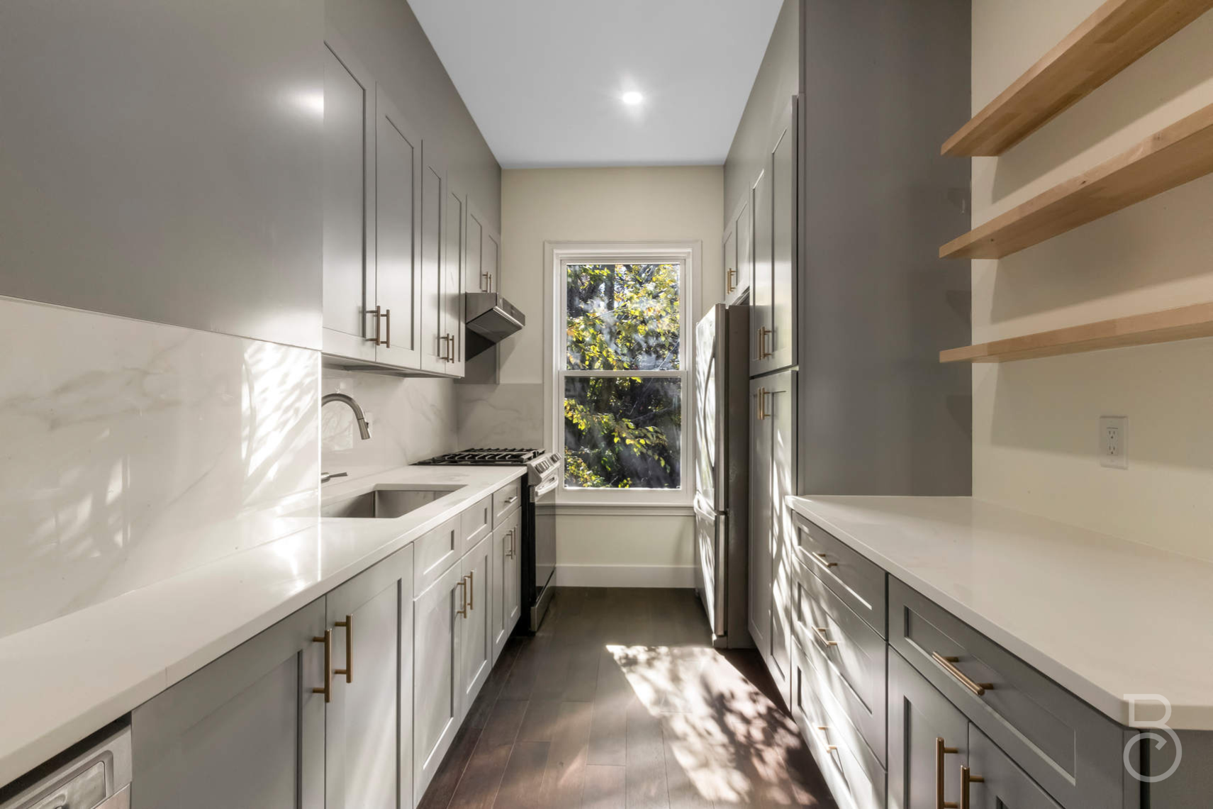 12-26 30th Drive, Unit 2 Queens, NY 11102 - Photo 3 of 12