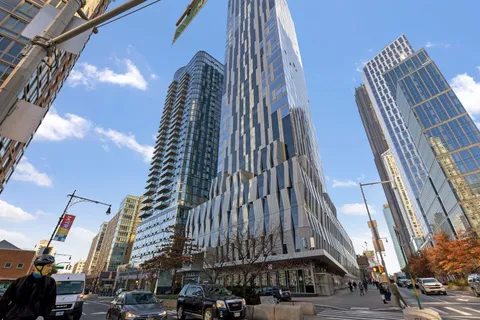 $1,295,000 | 150 Myrtle Avenue, Unit 2706 | Downtown Brooklyn