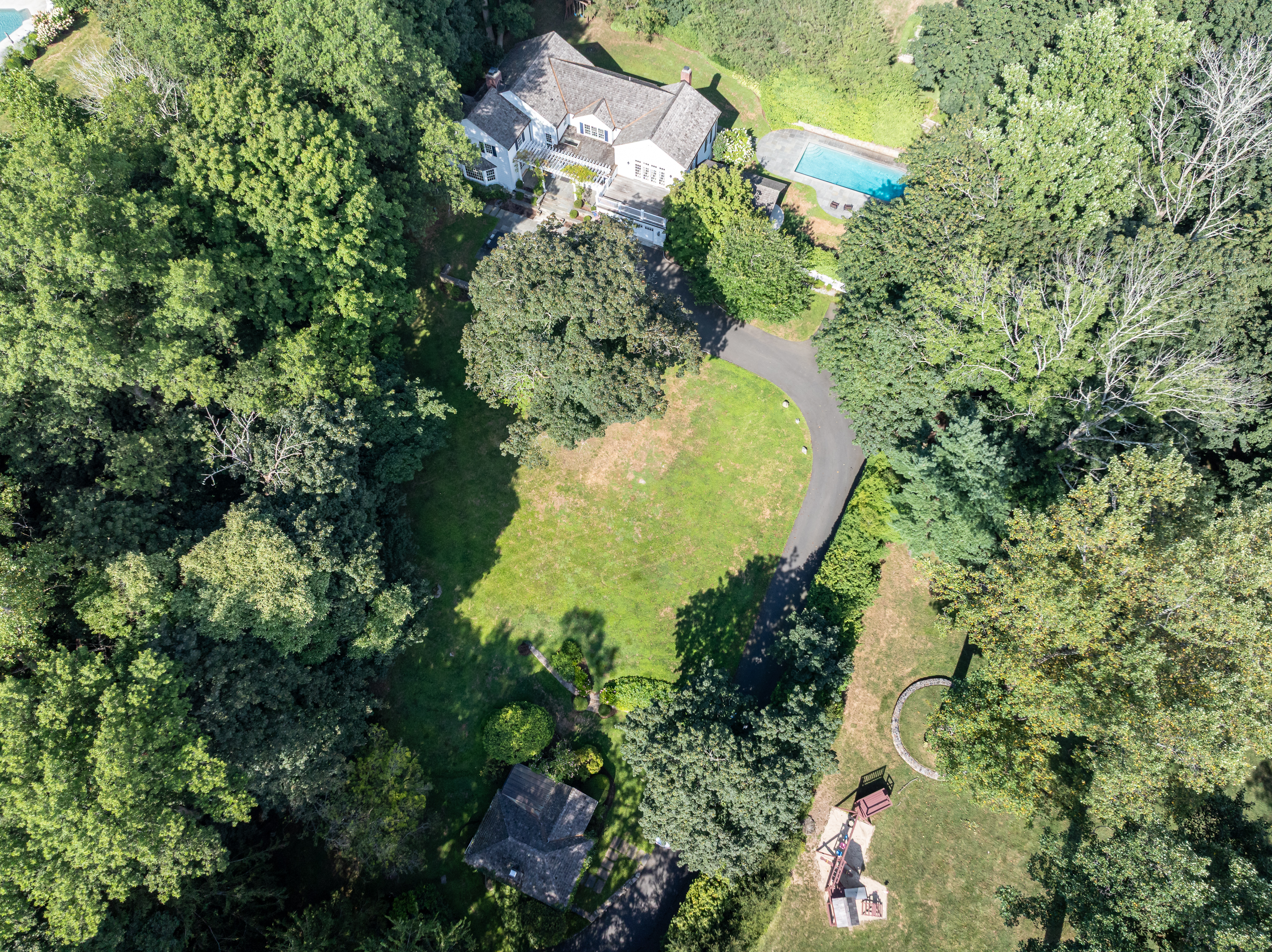 40 Ridgeview Avenue Greenwich, CT 06830 - Photo 35 of 38