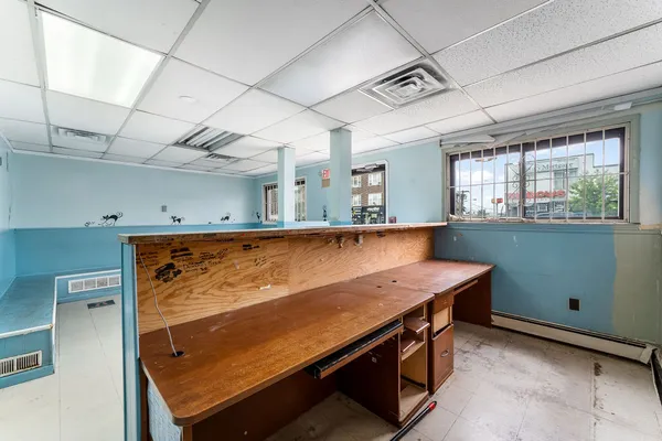 a view of utility room