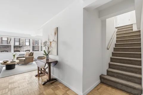$1,295,000 | 315 East 69th Street, Unit 4B | Lenox Hill