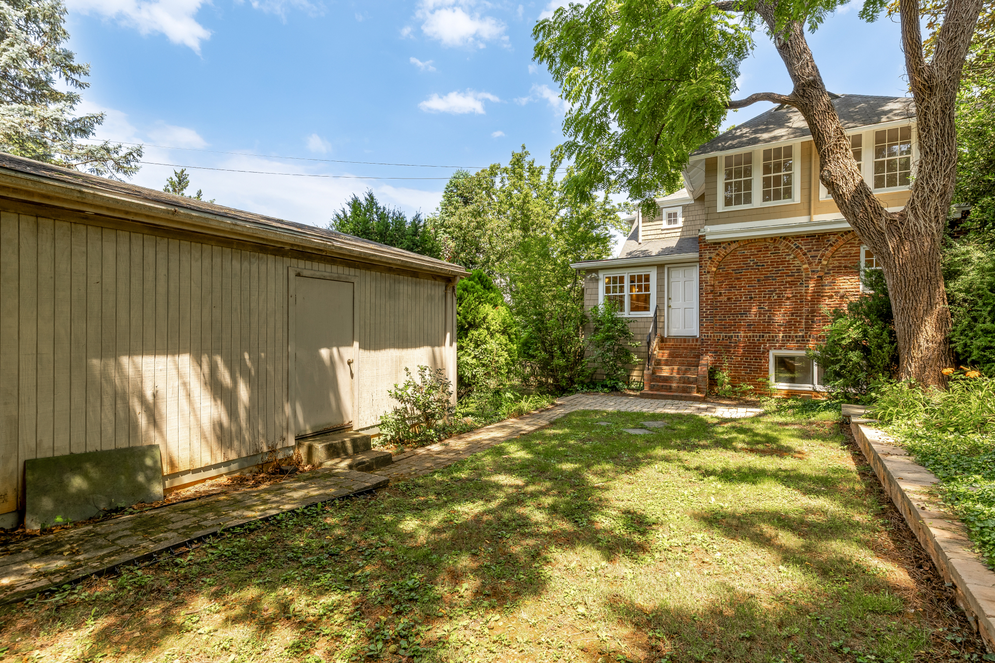 2820 38th Street Northwest Washington, DC 20007 - Photo 45 of 54