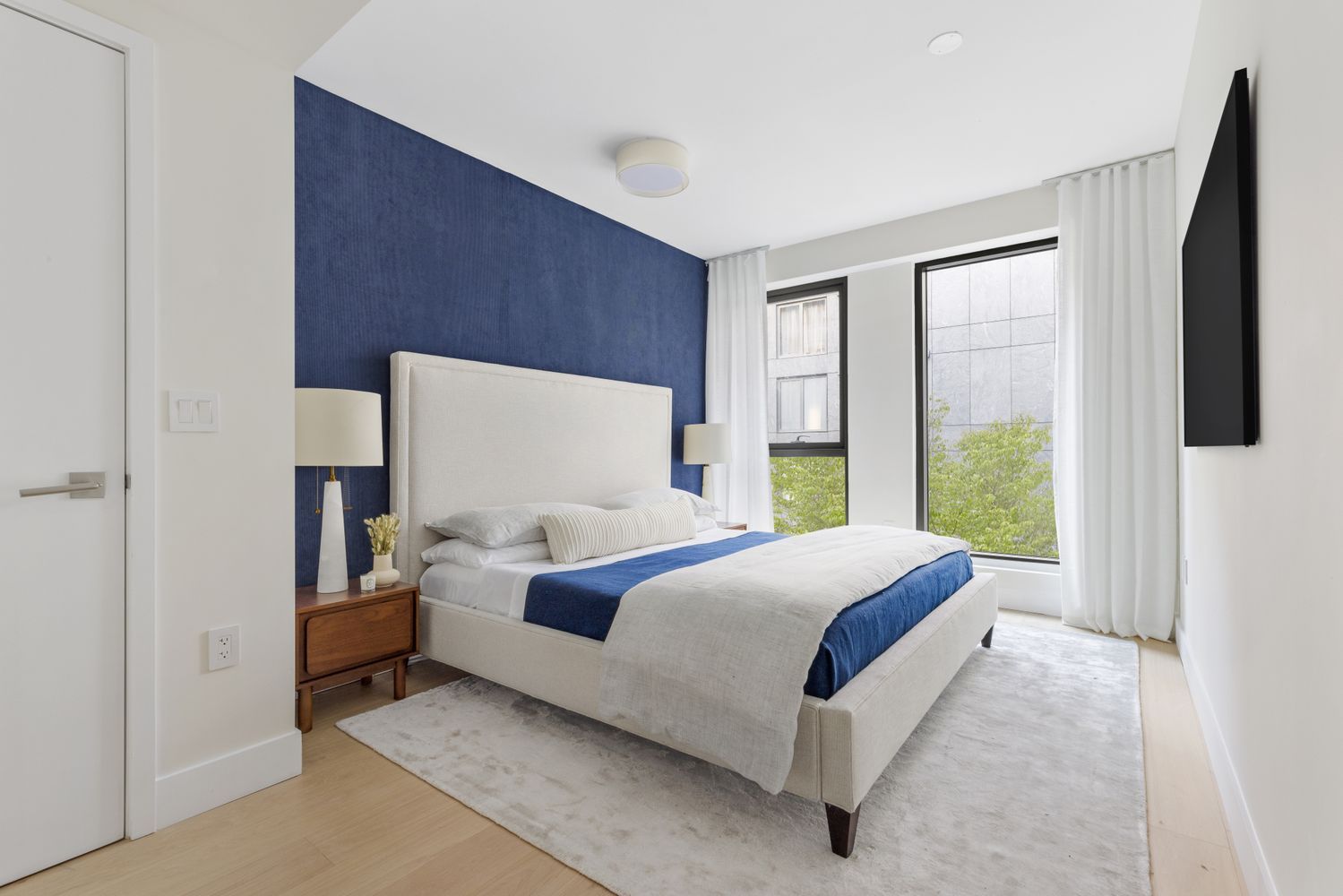 $2,500,000 | 142 West 19th Street, Unit 2 | Chelsea