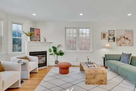 $1,150,000 | 56 Bartlett Street, Unit 56, Watertown, MA 02472