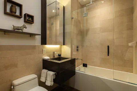 $1,395,000 | 140 West 22nd Street, Unit 4C | Chelsea