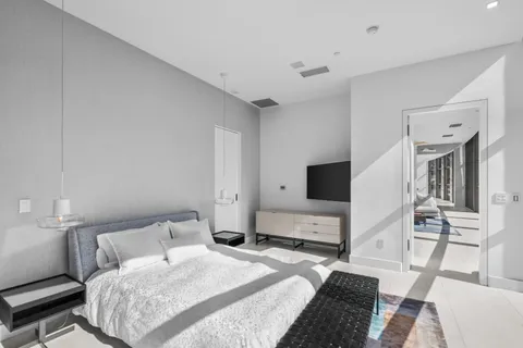 $4,770,000 | 5875 Collins Avenue, Unit 401/402, Miami Beach, FL 33140