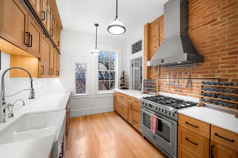 Contact Agent | 16 West Read Street, Baltimore, MD 21201