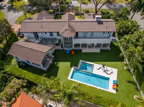 $8,450,000 | 165 Paloma Drive, Miami, FL 33143