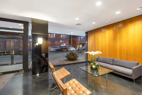 $699,000 | 101 West 12th Street, Unit 15Z | West Village