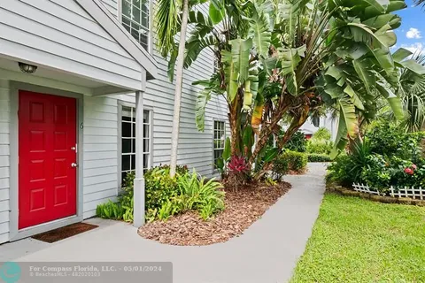 $369,999 | 5095 Heatherhill Lane, Unit 8, Boca Raton, FL 33486