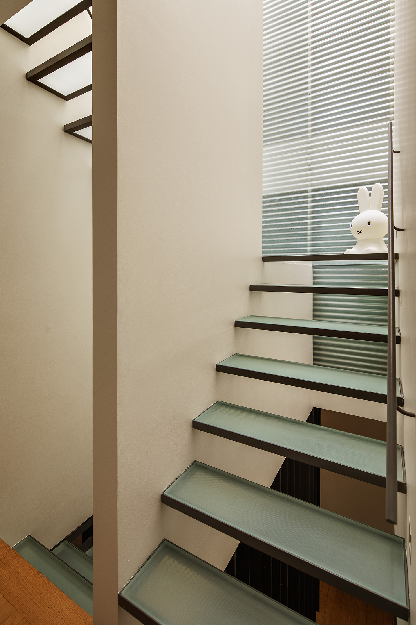 12 Sidney Place Brooklyn, NY 11201 - Photo 20 of 36 a view of entryway