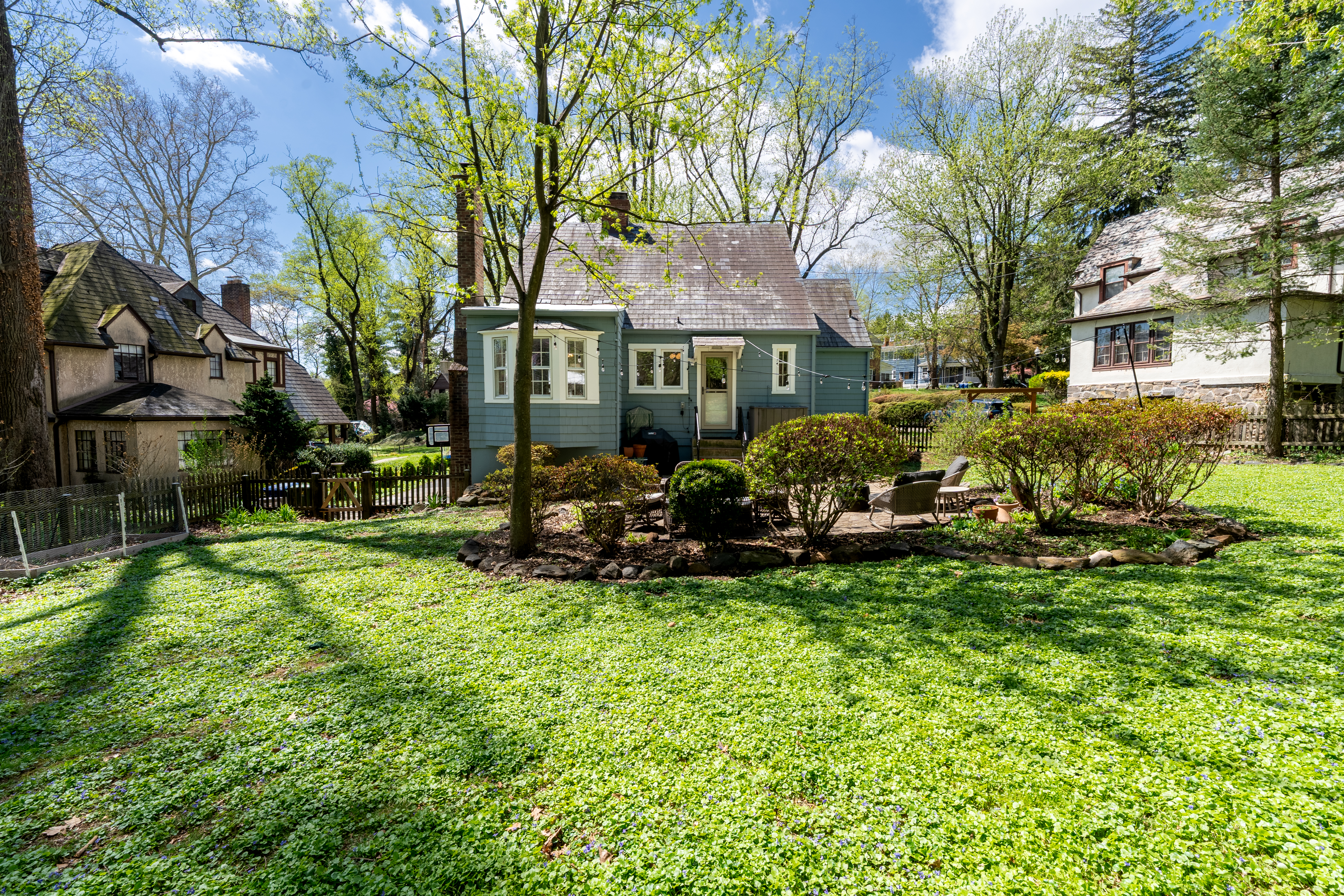 517 Nottingham Road Baltimore, MD 21229 - Photo 3 of 52