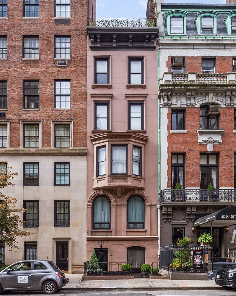 60 East 79th Street, Unit 3B Manhattan, NY 10075 - Photo 7 of 8 a front view of a multi story building