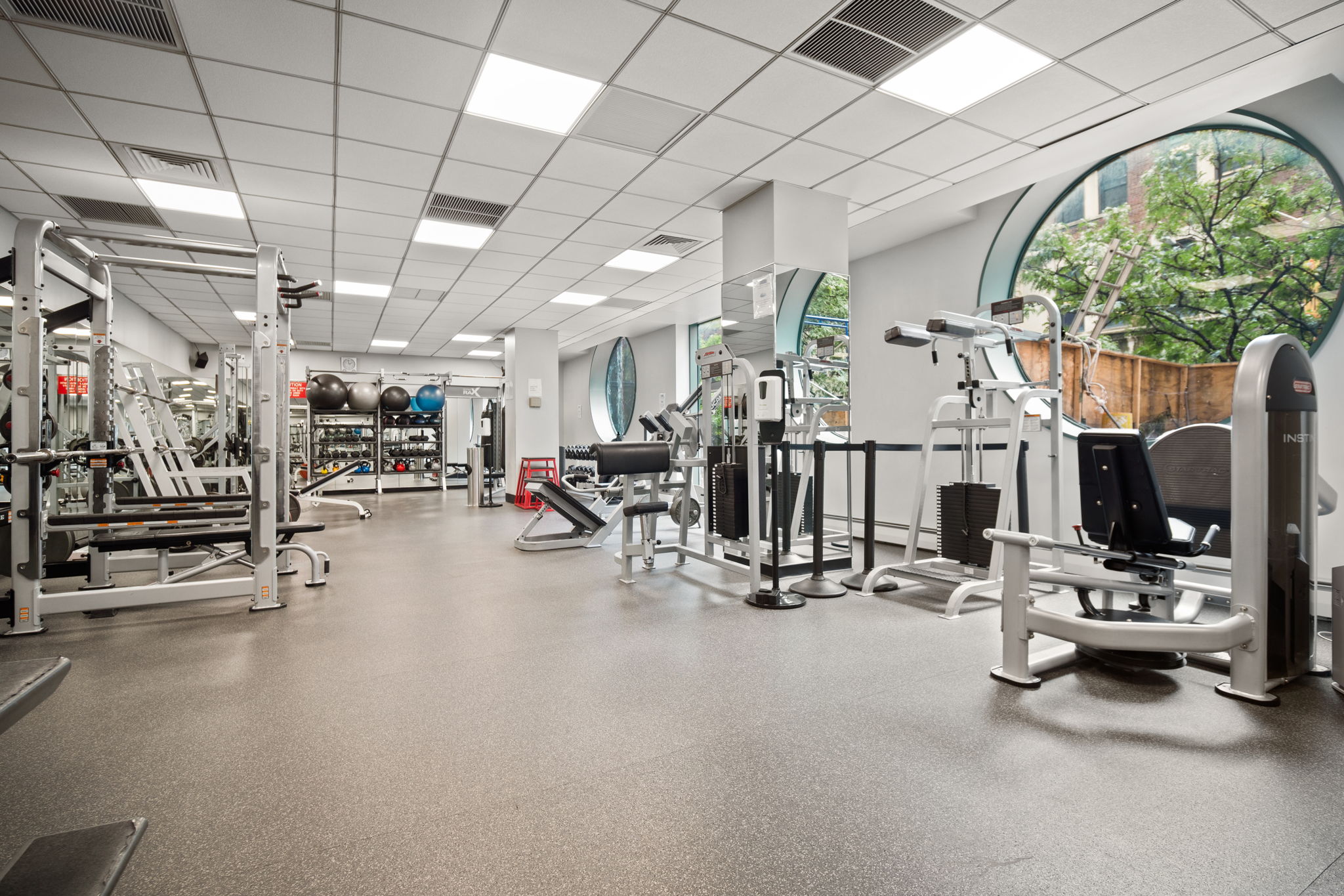 225 West 83rd Street, Unit 11L Manhattan, NY 10024 - Photo 10 of 12