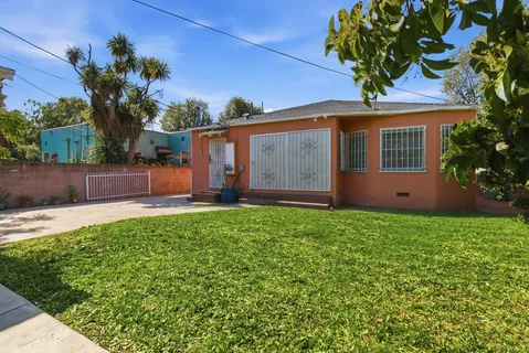 $899,999 | 3810 Olmsted Avenue, Los Angeles, CA 90008
