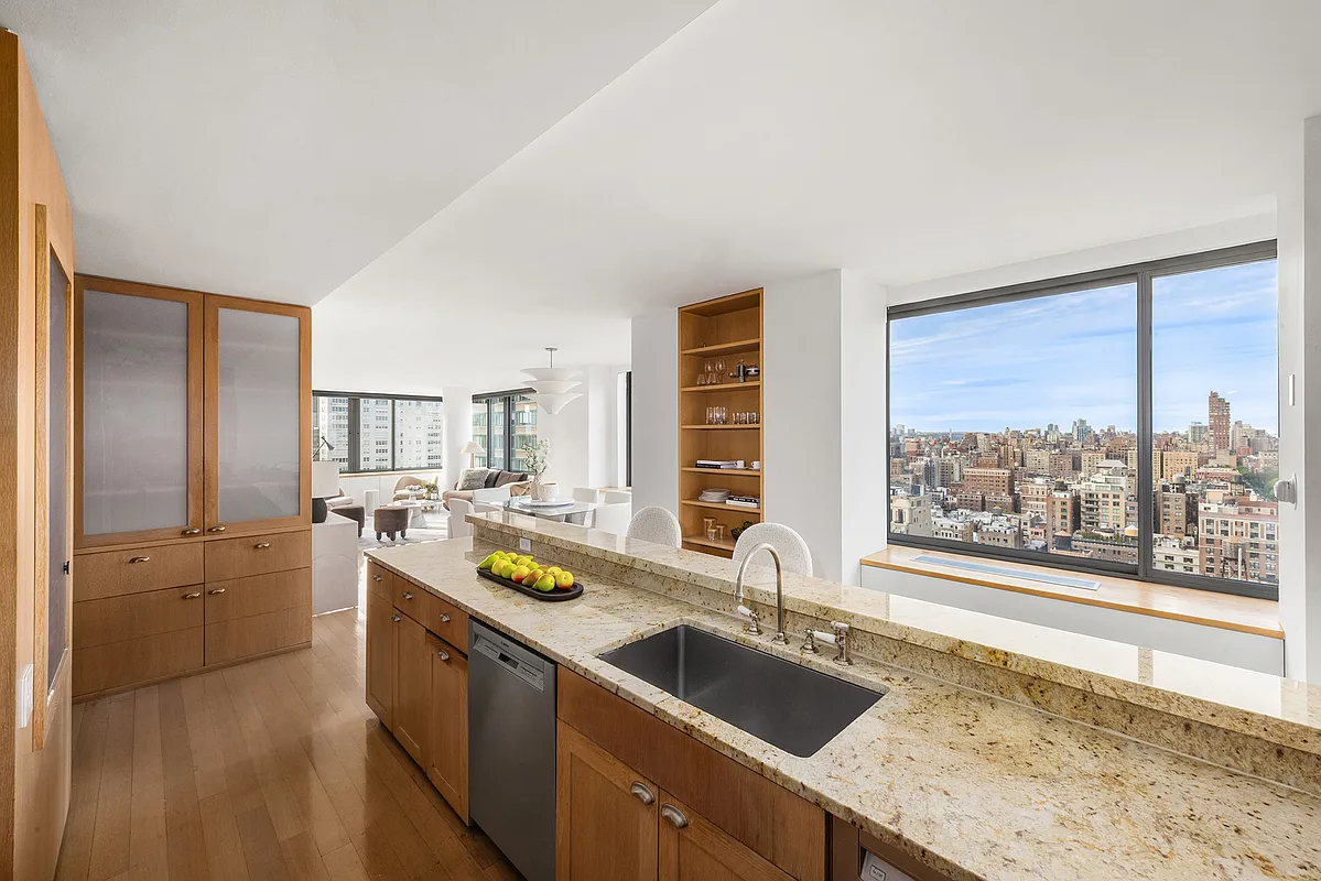 111 West 67th Street, Unit 28DEF Manhattan, NY 10023 - Photo 8 of 27
