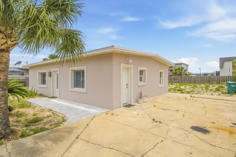 $470,000 | 407 Cobia Avenue, Fort Walton Beach, FL 32548
