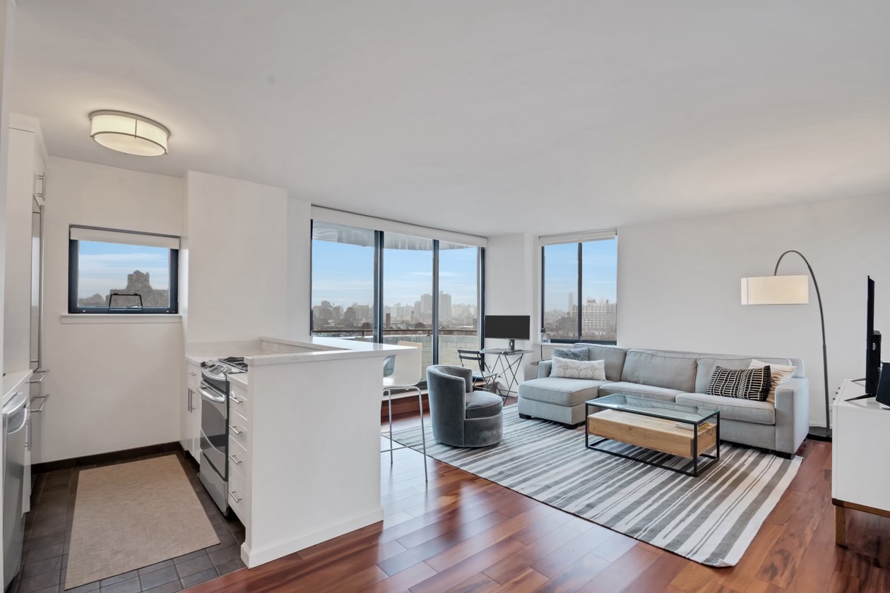 140 Charles Street, Unit 14D Manhattan, NY 10014 - Photo 5 of 6