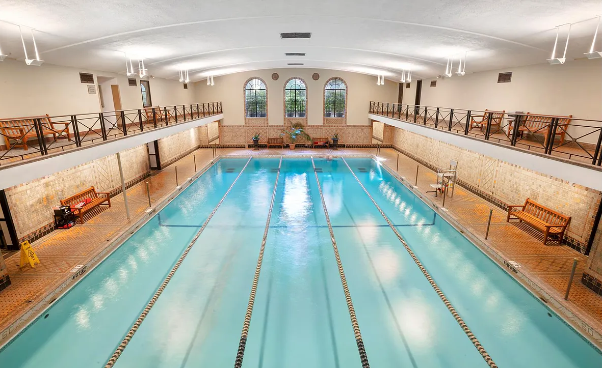 470 West 24th Street, Unit 16H Manhattan, NY 10011 - Photo 10 of 13 a large space with lots of counter top space