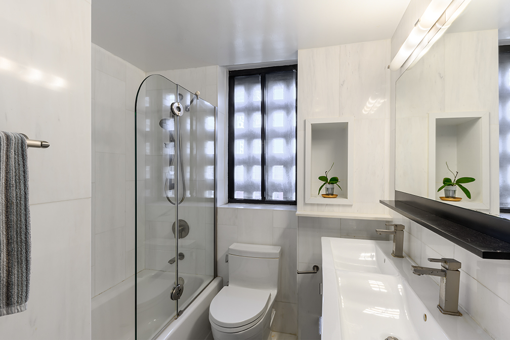 203 East 72nd Street, Unit 5A Manhattan, NY 10021 - Photo 5 of 8