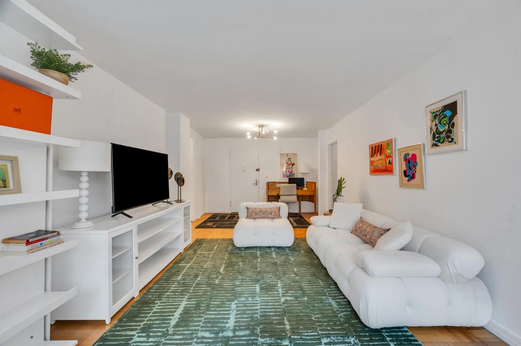 345 East 73rd Street, Unit 5F Manhattan, NY 10021 - Photo 2 of 13