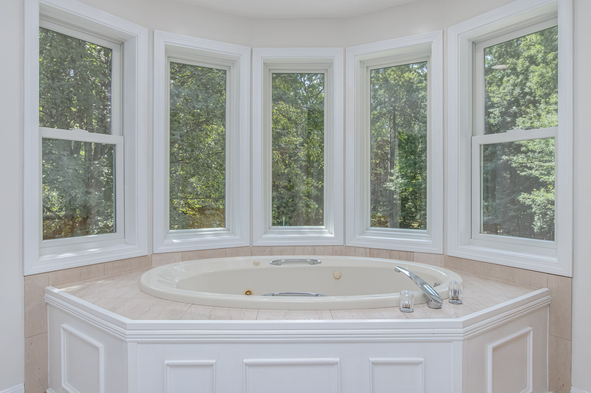 4 Upton Street Dunstable, MA 01827 - Photo 23 of 40