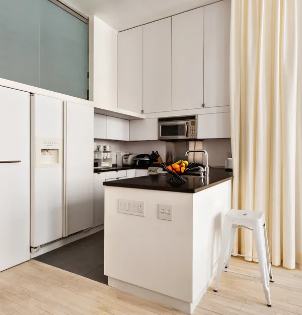 $7,000 | 125 East 12th Street, Unit 2/G | Greenwich Village