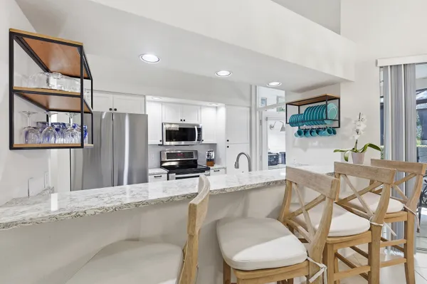 $1,695,000 | 4870 West Boulevard, Naples, FL 34103