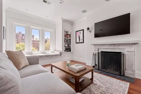 $2,350,000 | 321 Commonwealth Avenue, Unit 40, Boston, MA 02115